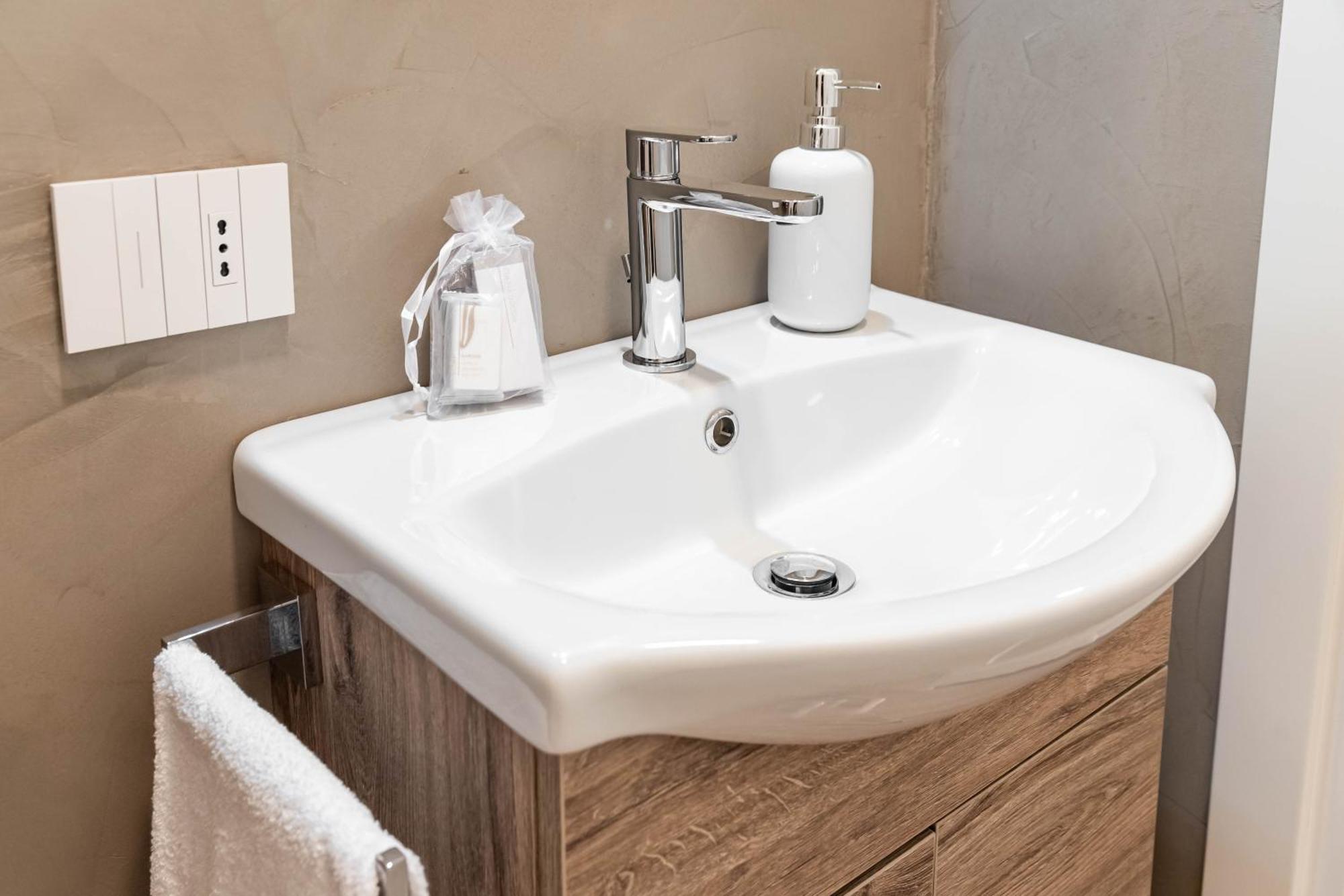 We Home - Romeo&Giulietta Luxury Retreat فيرونا المظهر الخارجي الصورة